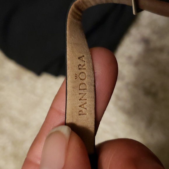 PANDORA Watch w/leather band - Picture 4 of 11